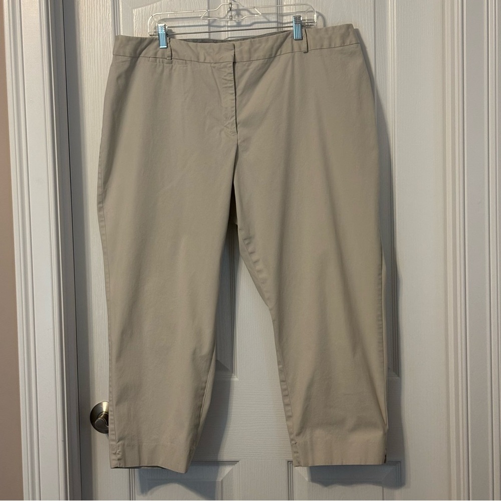Women’s Talbot’s tan capri pants size 22w